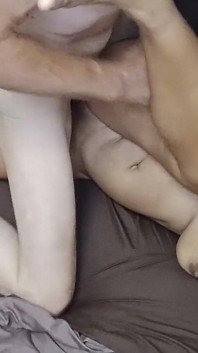 Joey et Thaiger se lèchent et baisent jusqu’à l’orgasme