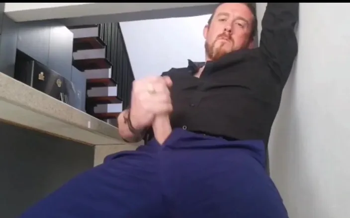 Dirty Talking Guy: Taking a break from work for jerking