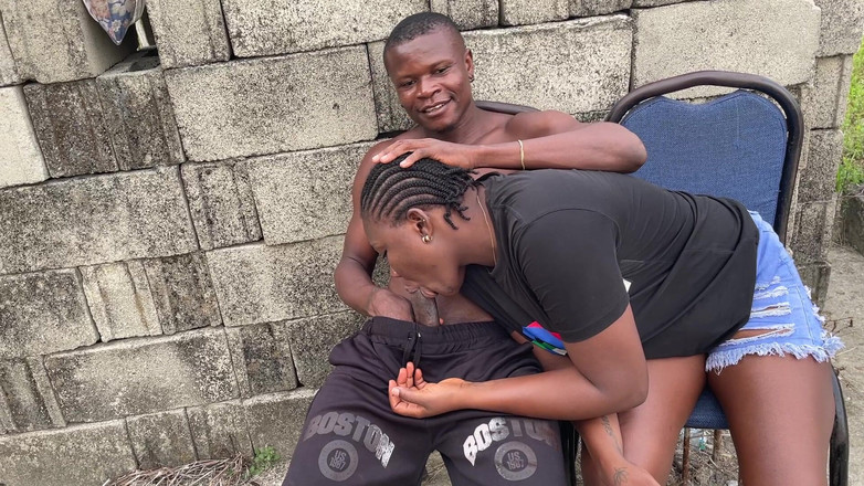 Sex naija 1: Siedząc na szczycie mojego penisa