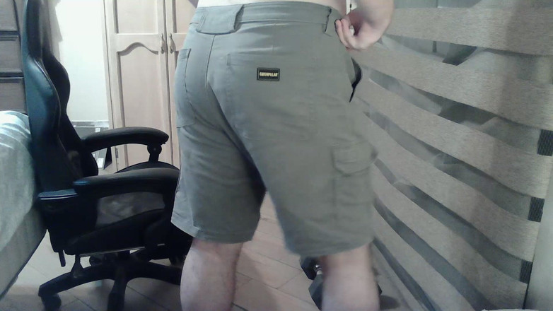 Himbo_Fox: Hot Stud Goes Commando During Leg Day