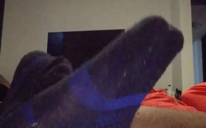 Tomas Styl: Big Latino Feet for Suck