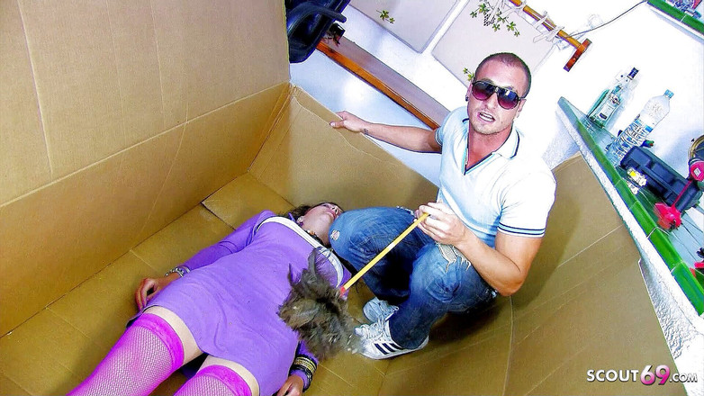 Full porn collection: Nathalie maturo vizioso sbattuto duramente dal figliastro con un grosso...