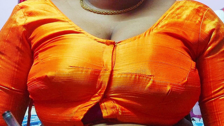 Desi Mohini: Profesoară desi și sex dur cu studentă în cameră