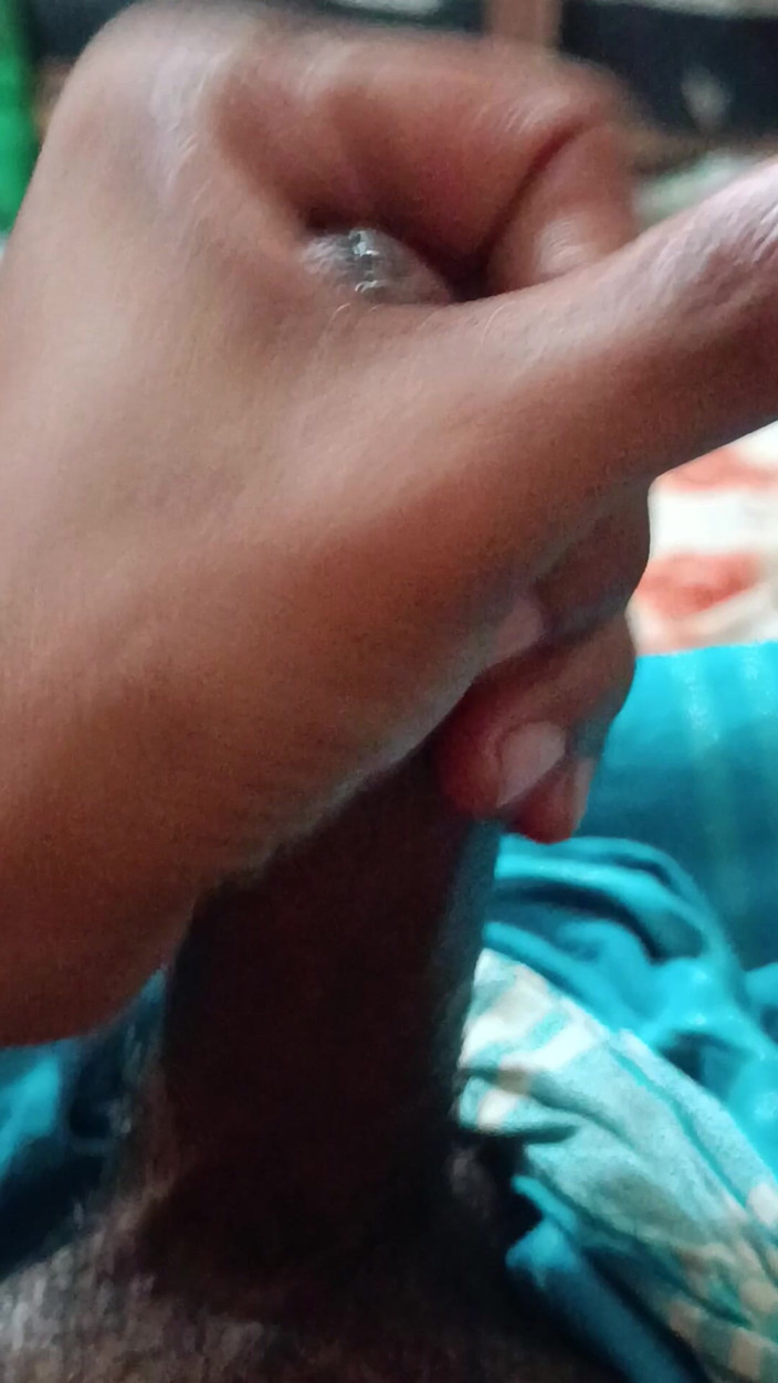 a-adix: Masturbating in Benglades