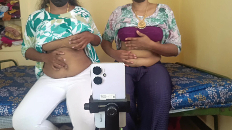 Wonder: 姐妹与男朋友的视频通话