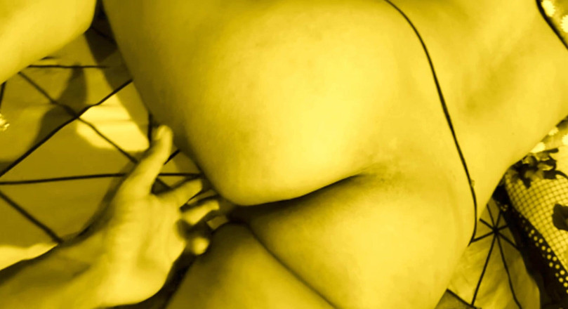 Teensex: Мой босс, сексуальная жена просит меня трахнуть ее киску моим членом так жестко