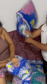 Empezando Jugando Y Le Meti La Verga a Mi Hermanastra Virgen.