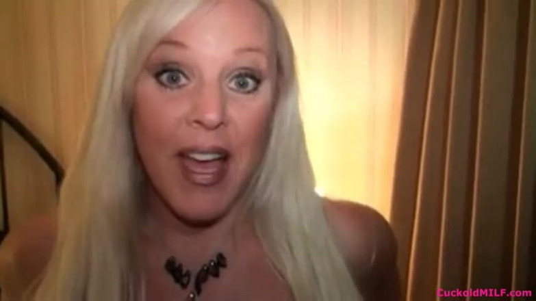 Cuckold MILF: Cuckolds Wife Sucking a Fucking a Foot Long BBC Dude