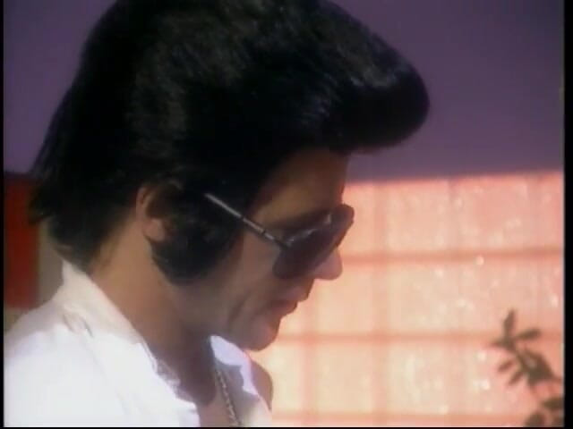 Old Good Porn: Elvis impersonatore ruba la regina del ballo e scopa la...