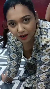 navvivaahit patni dhokha deti hai pati ki premi ke saath chudaee