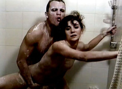 Java Consulting: Špinavý sex v koupelně