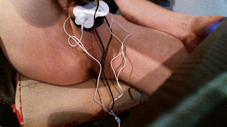 Cassidy: Castidade E-stimming