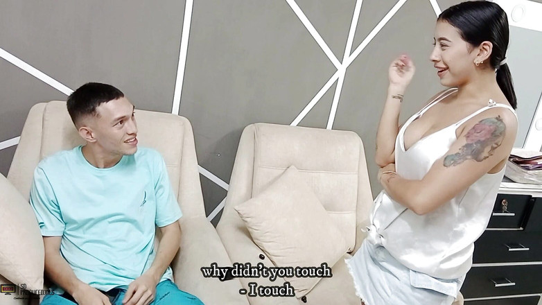 Franck: Moje nadržená macecha saje mého velkého čůráka, dokud nedostane celé moje...