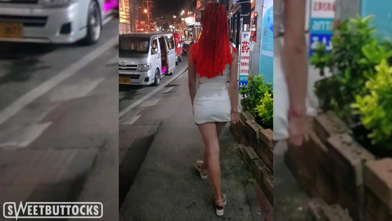 SweetButtocks: Süßes teen zeigt titten und muschi im freien - Sinnliches solo