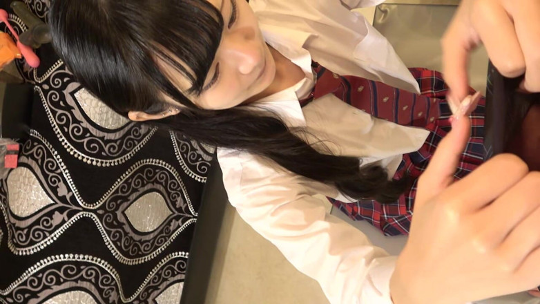 japan banana: １8歳日本人黒い髪美女。かわいいスレンダー素人、フェラとパイパン中出しセックス。無修正、アジア人、hentai,pov,コスプレ