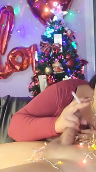 Madrasta claus provando um leite delicioso