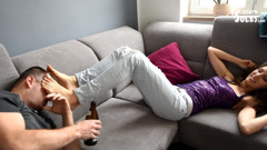 Czech Soles - foot fetish content: Hangover, sexy große füße und verrückte fußanbetung!