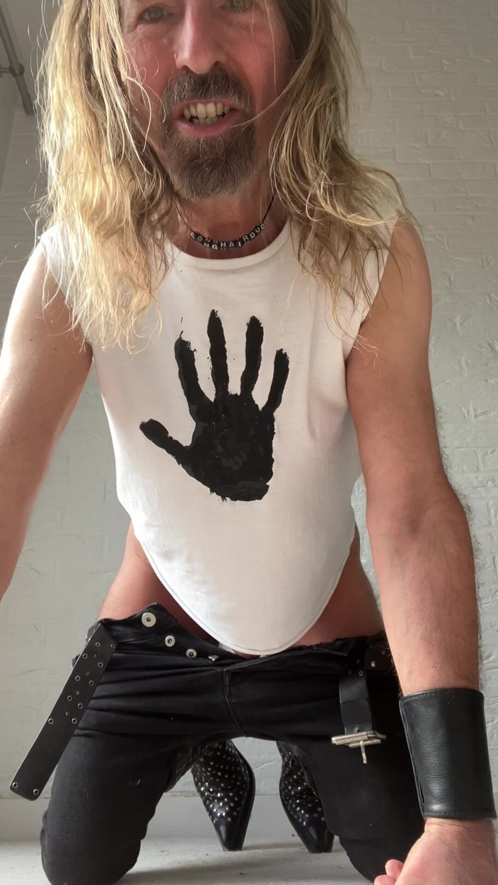 Longhairdude: Longhairdude in Skinny Black Jeans, Black Hand T-shirt, New Rock...