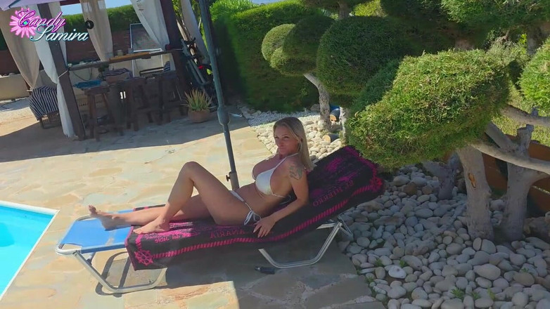 Candy Samira: Flirt se fait baiser à la piscine communautaire
