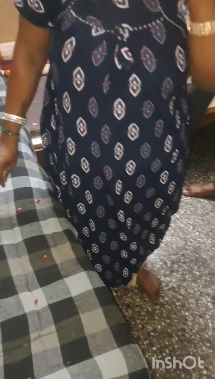 Benita sweety: Tamil amma göğüsleri magan ateşli seks videoları