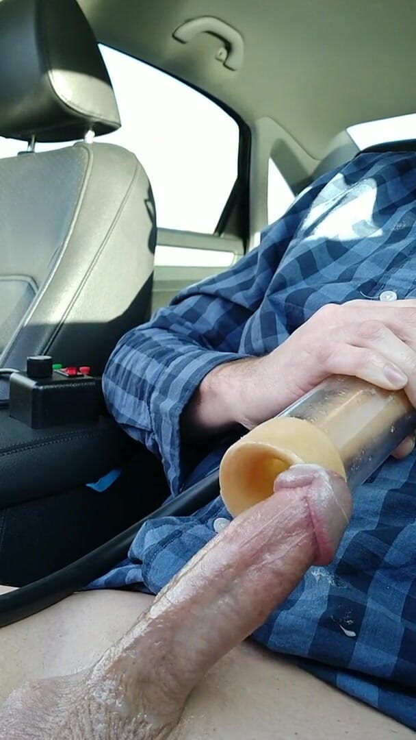 Big Daddy Dommmm: Sex machine making cum fly out like a blender, part 1