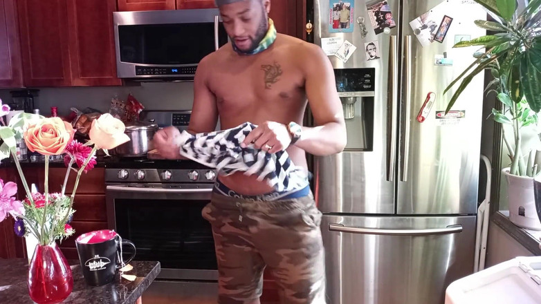 Kennie Jai: Kenniejai Jerks off in the Kitchen for You!