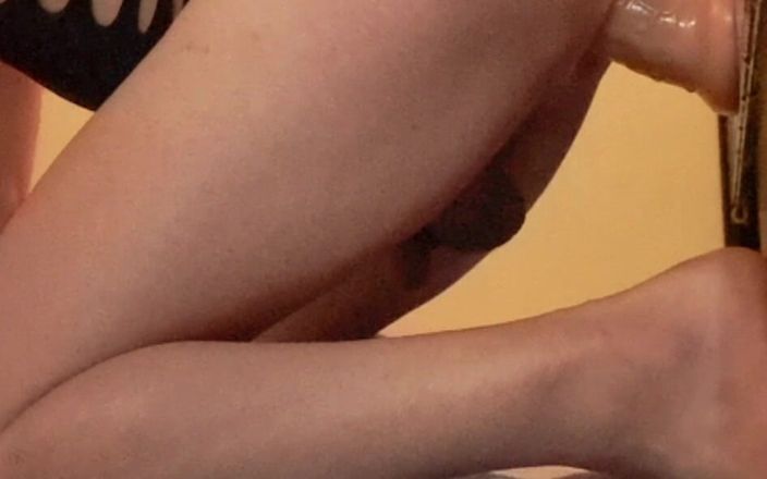 covo_sissy_cross: Je mets tout dans ... et j’aime ça !