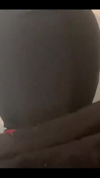 Milfycalla her zaman bağımsız bir kadındı ama bu gün kendini büyük memeli şehirde kayboldu buldu
