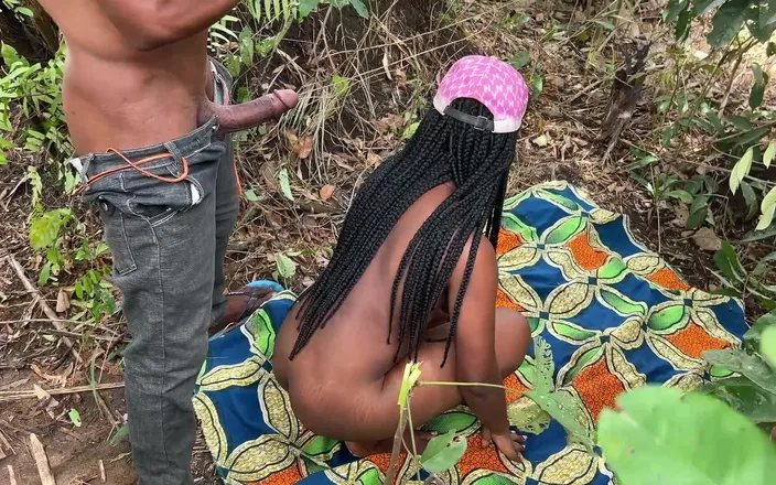 XQuillix: Couple Fucking in the Bush