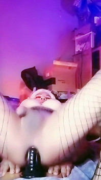 I Got a New Dildo and I Use It Very Well