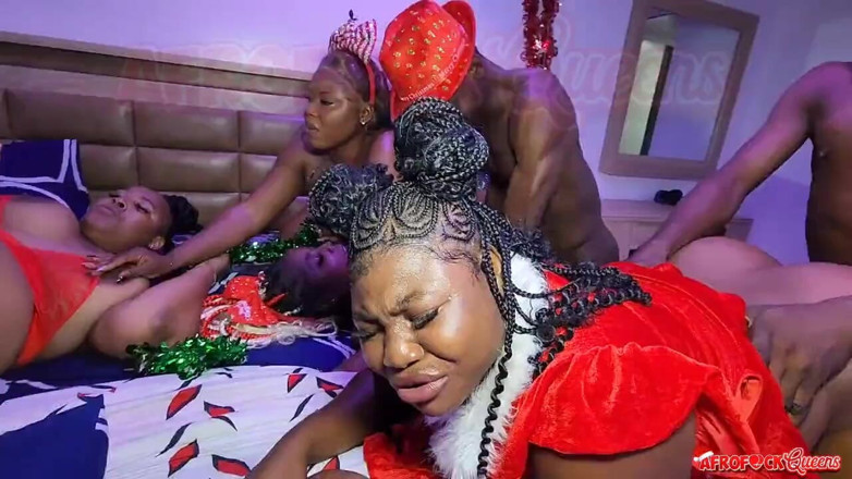 Afro fuck queens: Vánoce jako žádné jiné. Velká vánoční orgie v Africe.