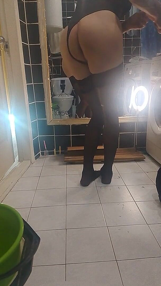 MilaFemboyUA: Playing in the Toilet