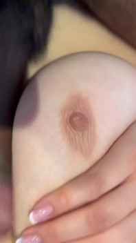 Toket besar cewek kulit hitam ini dientot habis-habisan sama kontol raksasa pria kulit hitam