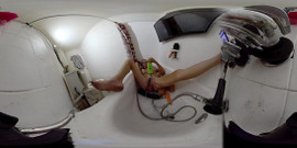 Lizzy Yum VR July 2025 Dilating Bathing Edging Amateur, Solo #102