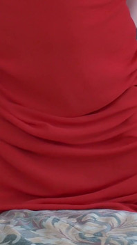 Si rambut merah miang Katrina bermain dengan mainan seks kegemarannya