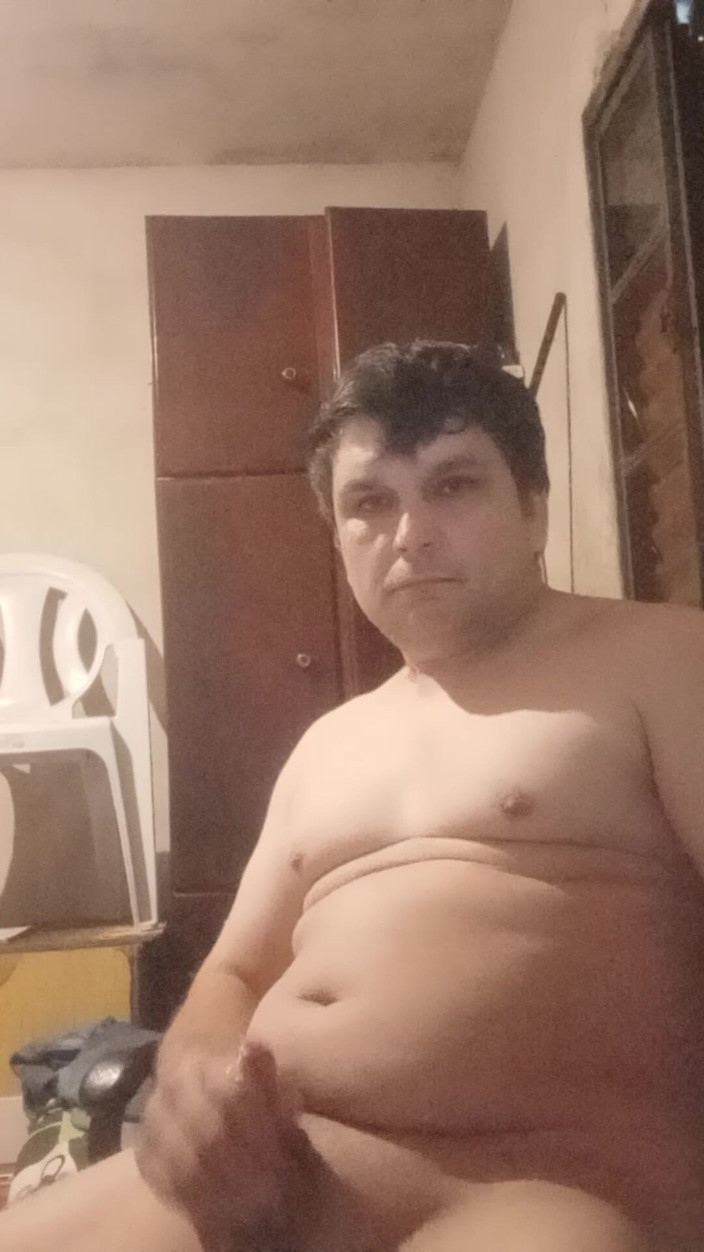 Claudio: Tout le sperme écarté sur mes seins