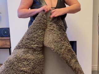 Catherinecan: Toczenie się na moim zupełnie nowym dywanie
