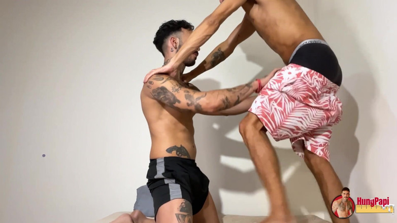 Hung Papi: Azael Maluma pieprzy oklep Hung Latino Twink Raw Gay Anal