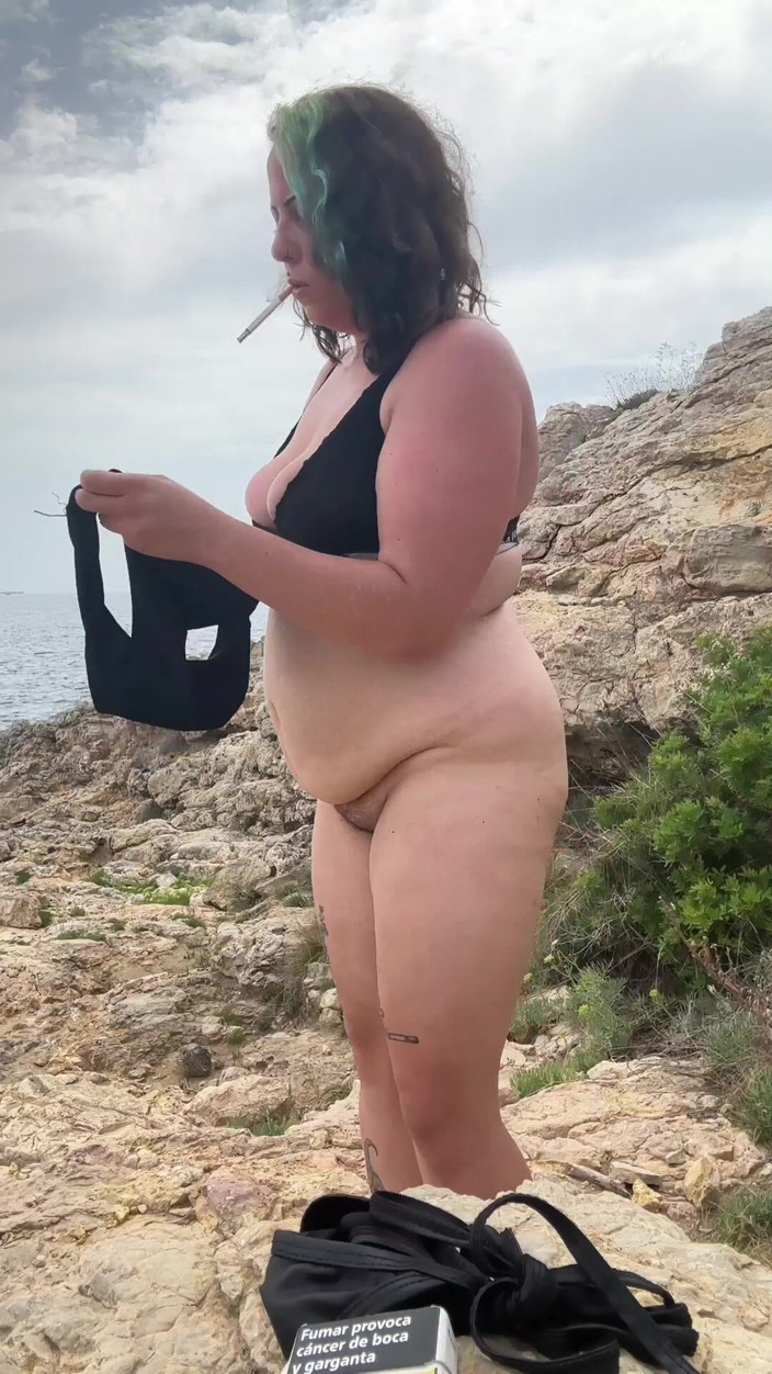 Goddess Kinx: Changing Into My Bikini