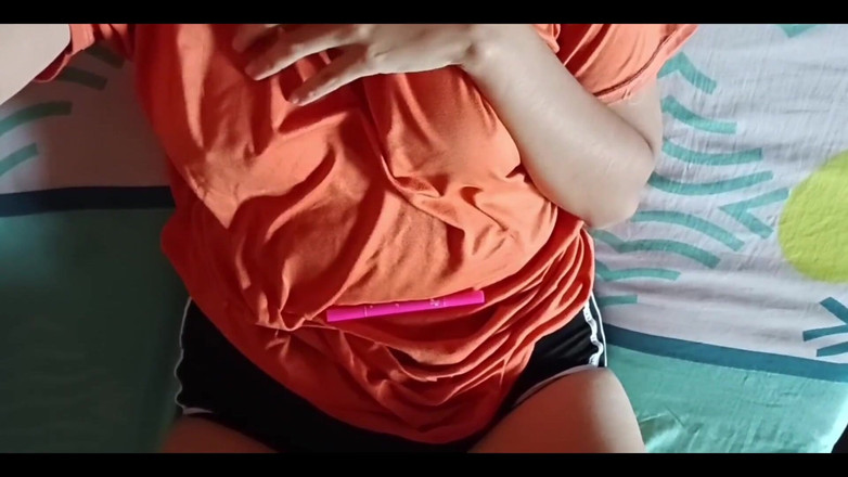 Yulieth Gomez: 바람피는 이웃을 타고 이웃에게 비명을 지르는 것을 눈치채지 못하는 남편