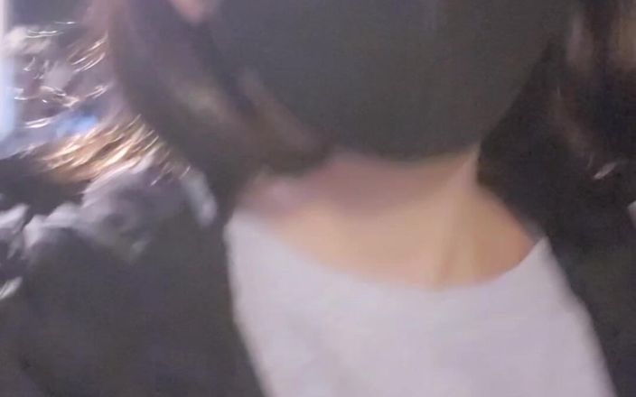 Taiwancdgirl: Ексгібіціоністи... Ти можеш трахнути мене на відкритому повітрі.