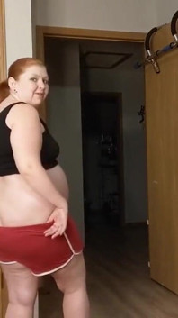 Stepsister lets you cum on her buttcrack