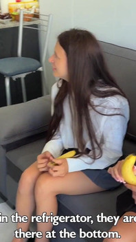 Le studentesse non vogliono studiare - vogliono succhiare!