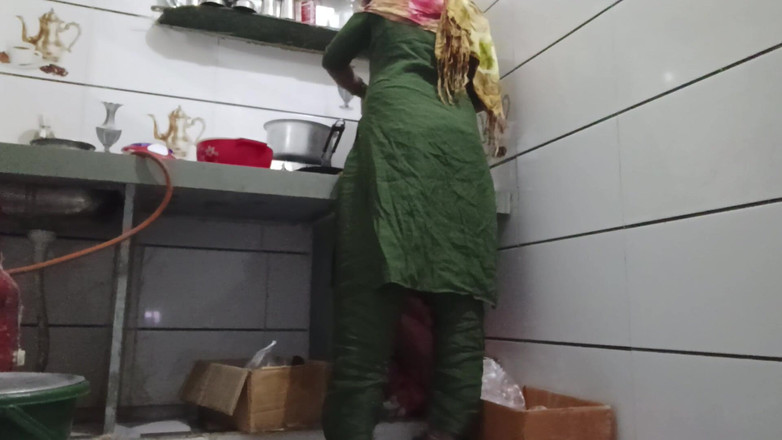 Bhabhi UP: Bihar baldızını çağırıyor.