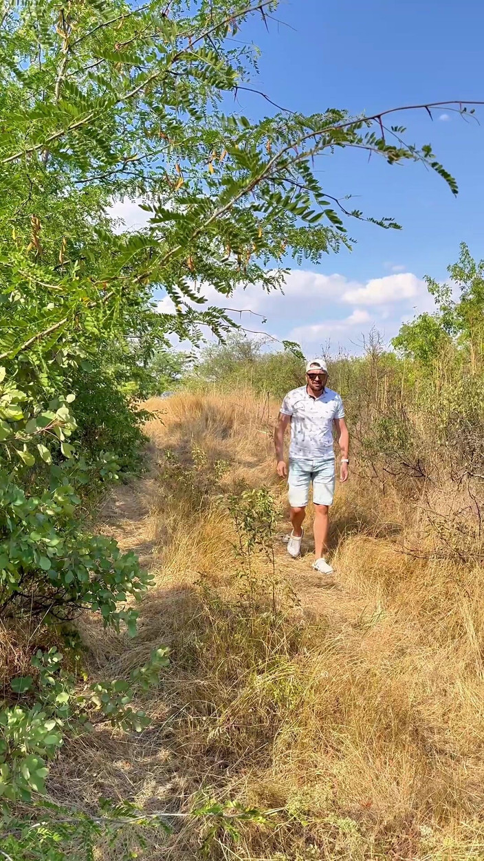 Crunch and Bear: I Decided to Jerk off in the Woods, but Something...