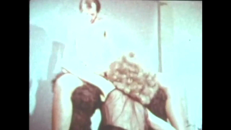 The Unforgettable: 공을 가지고 노는 바네사와 마를린은