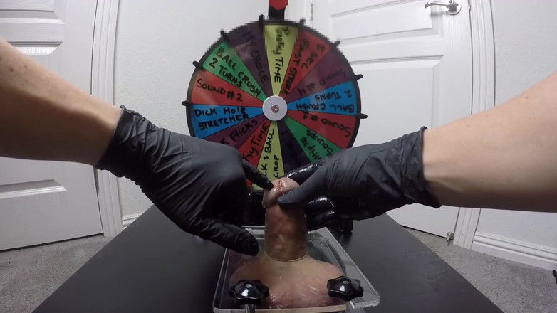 MilkingMomXH: My Stepmom Plays Roulette with My Dick and Squeezes Out...