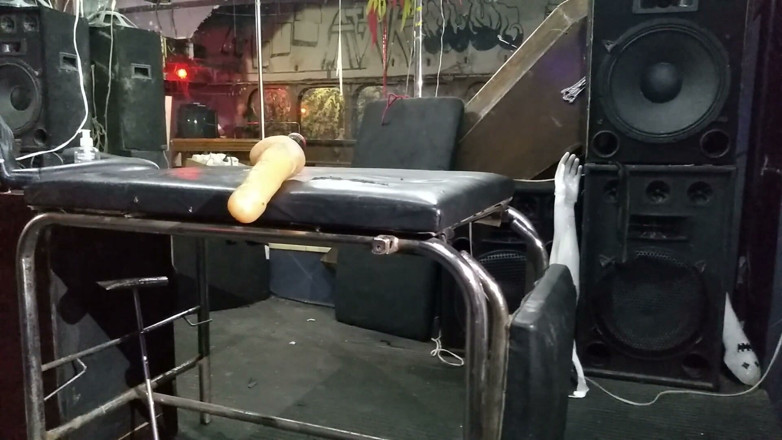 Dildo Man and Cross Hard Sex: Гра гола в танцювальному клубі з ділдо