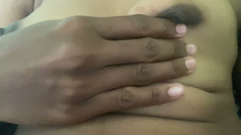 HornyVvyy: Göğüslere bastırıyor