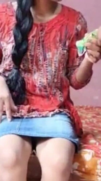 Kongkek teman wanita saya di bilik OYO selepas parti tahun baru